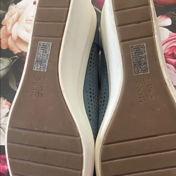 Naturalizer Women's Slate Blue Perforated Loafers - Picture 4 of 6